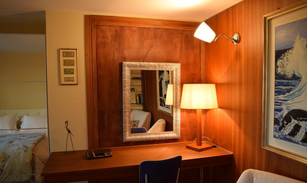 Le Petite Resort B&B Рим Экстерьер фото